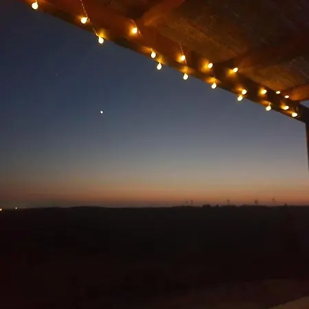 Vila Stunning With Pool & View Near