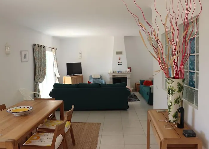 Stunning With Pool & View Near Буденш