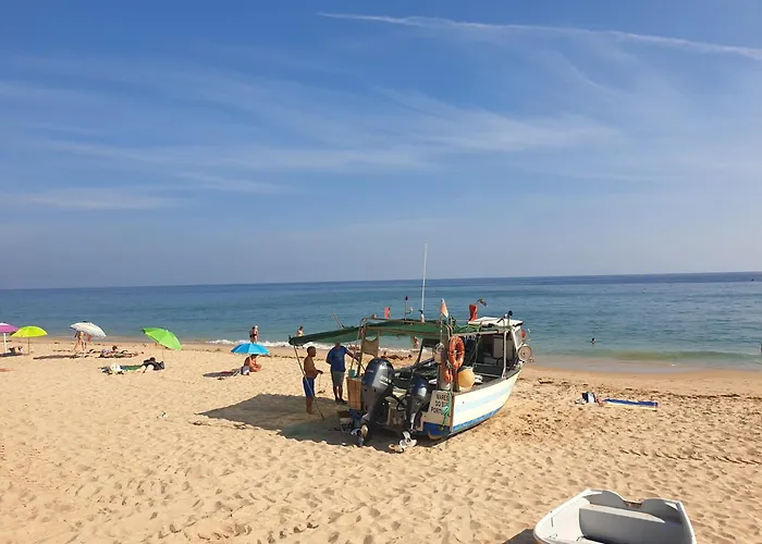 Stunning With Pool & View Near * Буденш