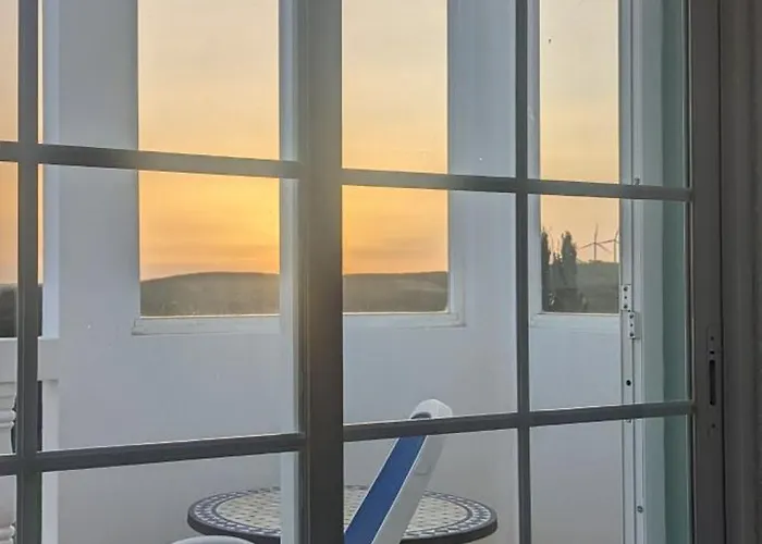 Stunning With Pool & View Near