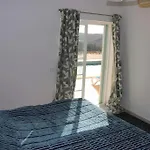 Villa Stunning With Pool & View Near