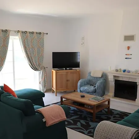 Stunning With Pool & View Near