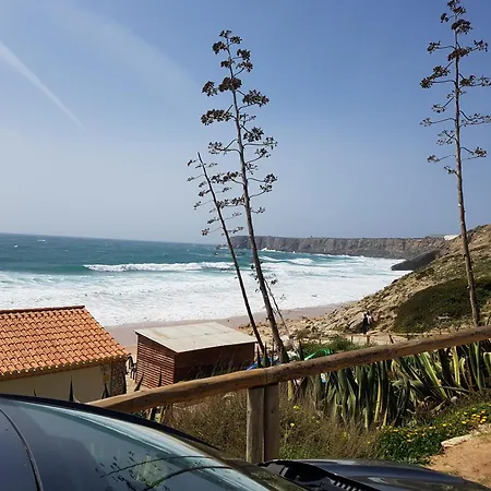 Stunning With Pool & View Near *