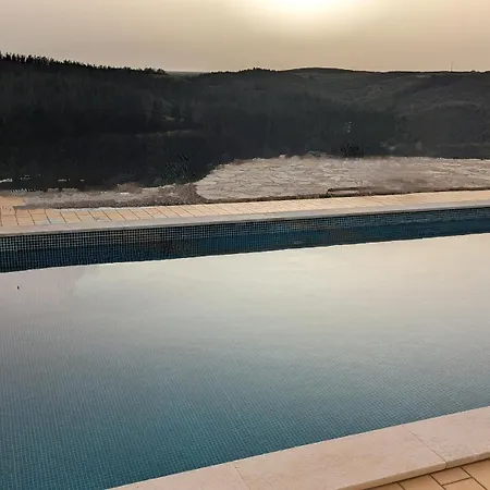 Stunning With Pool & View Near *
