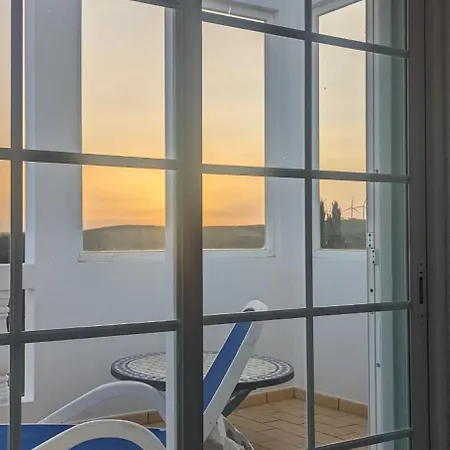 Stunning With Pool & View Near