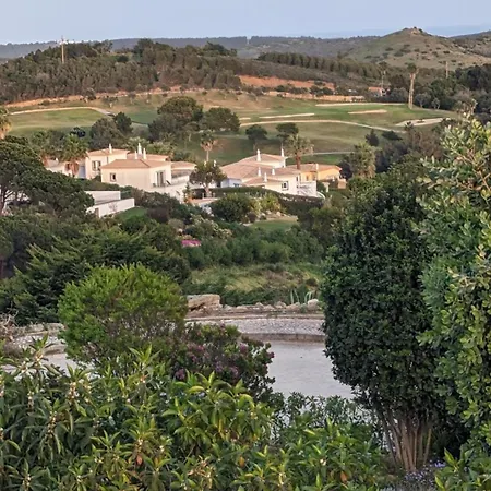 Villa Stunning With Pool & View Near *