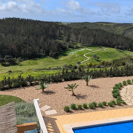 Villa Stunning With Pool & View Near *