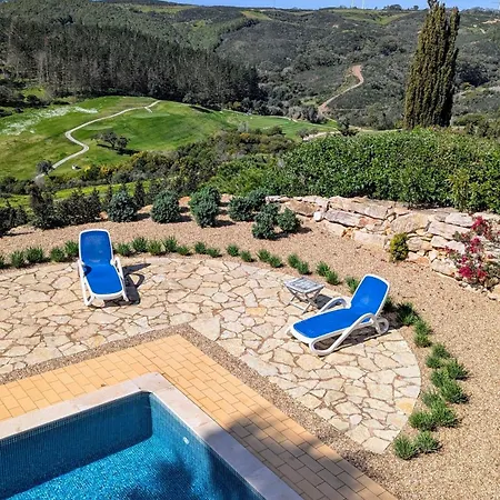 Stunning With Pool & View Near *