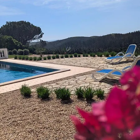 Villa Stunning With Pool & View Near *