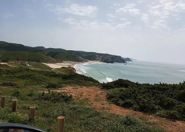 Stunning With Pool & View Near