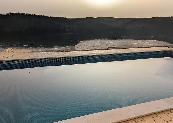 Stunning With Pool & View Near *