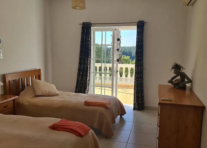 Stunning With Pool & View Near ヴィラ ブデンス