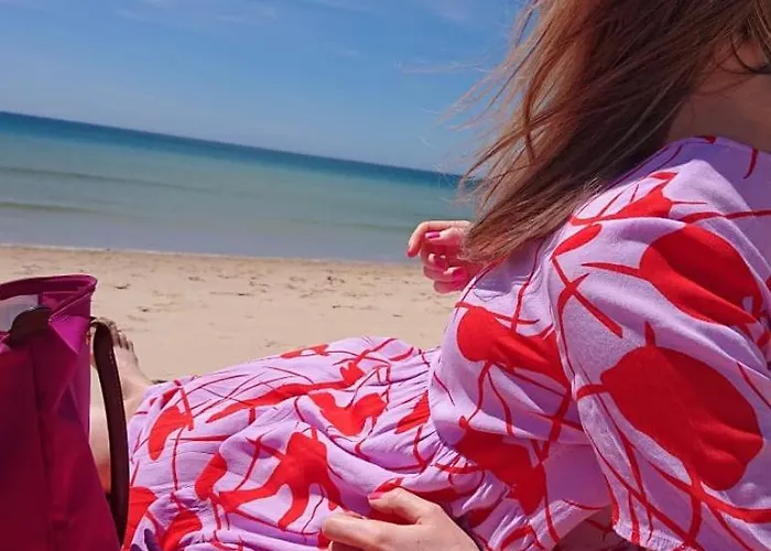 Stunning With Pool & View Near