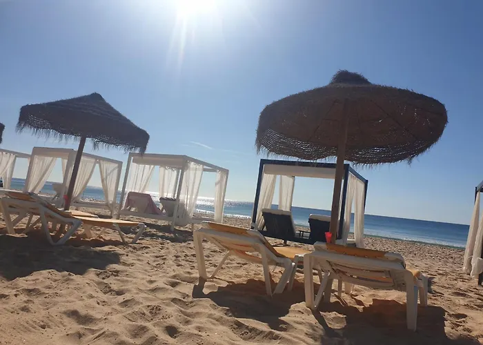 ヴィラ Stunning With Pool & View Near *