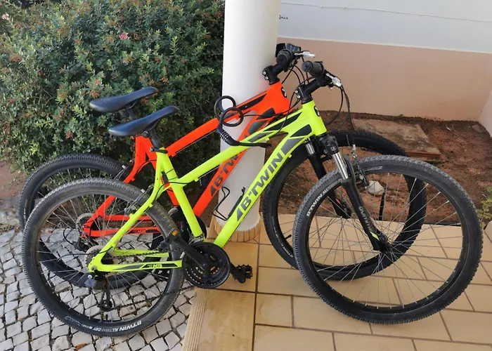 Stunning With Pool & View Near * ブデンス