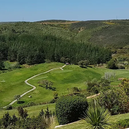 Villa Stunning With Pool & View Near