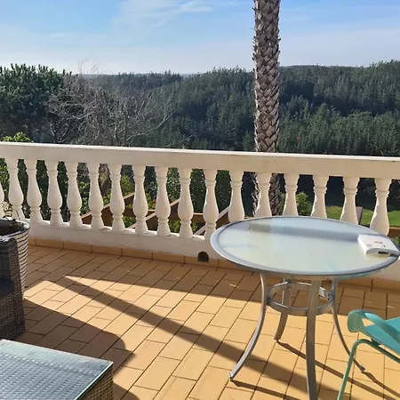 Stunning With Pool & View Near *